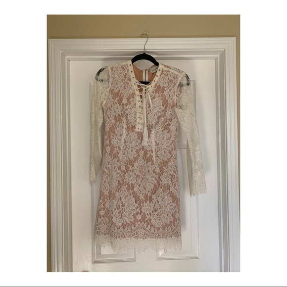Ivory lace dress - Picture 1 of 2